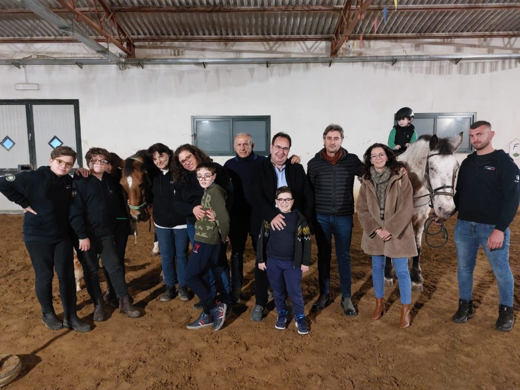 A Gangi terapia di riabilitazione per 16 disabili madoniti con il cavallo come amico