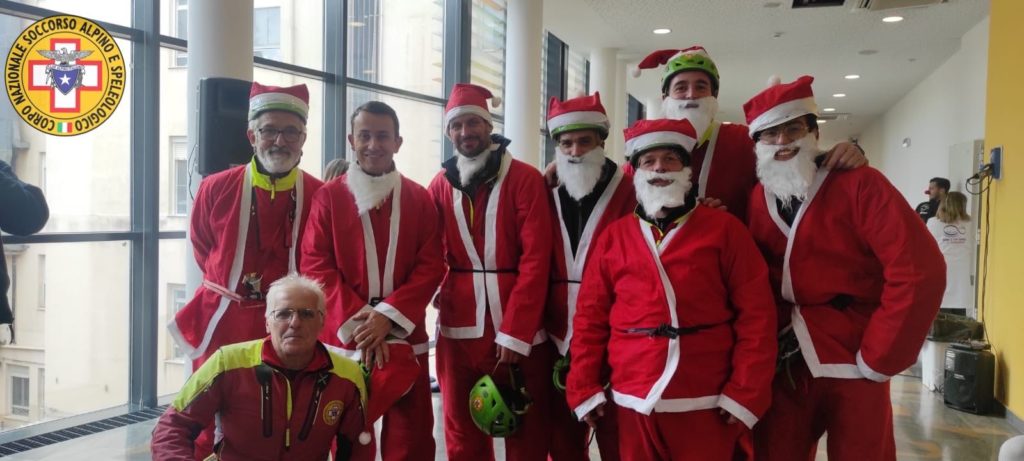 Babbo Natale all’Ospedale dei bambini con il Soccorso Alpino