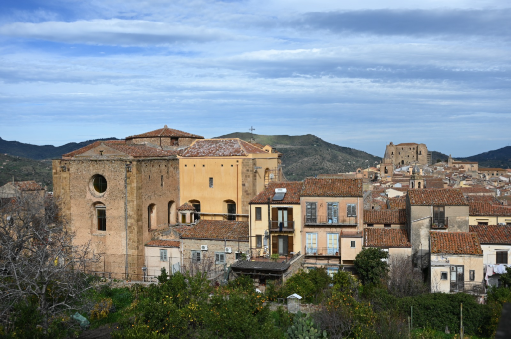 Castelbuono,proteste per il “restauro” della Madrice Nuova