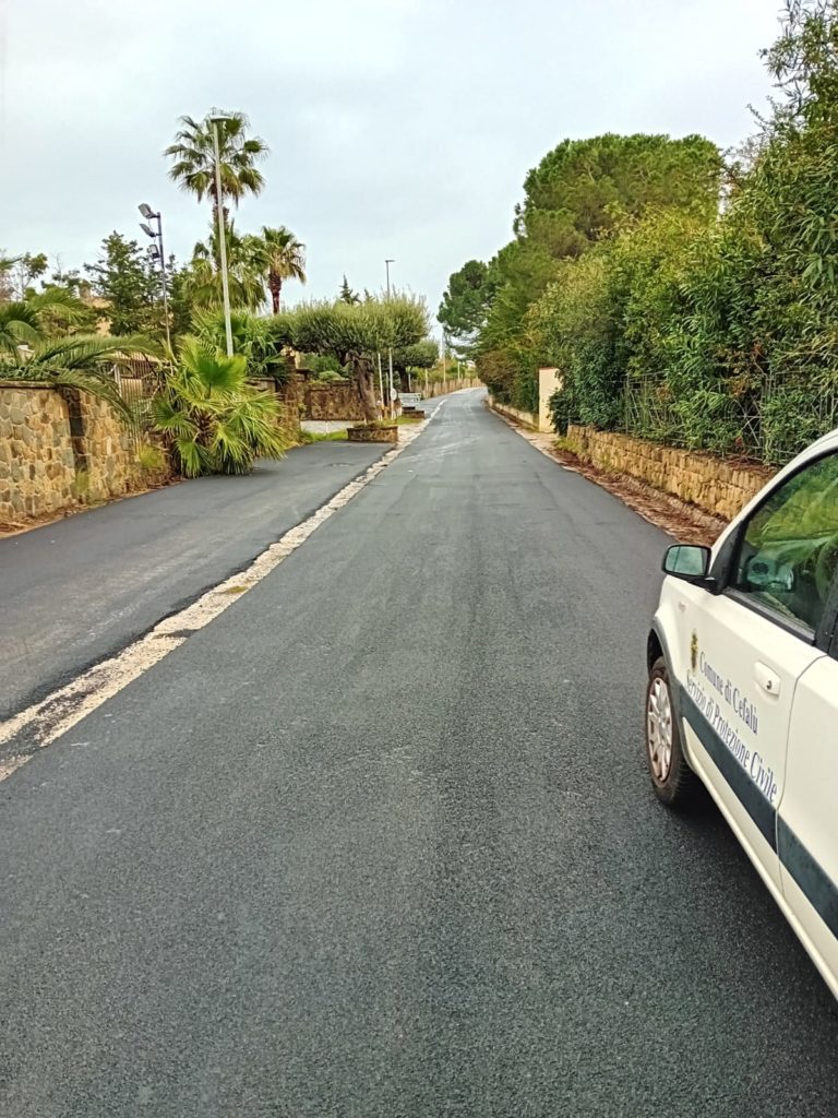 Cefalù-Mazzaforno. Nuovo asfalto in via la Maddalena