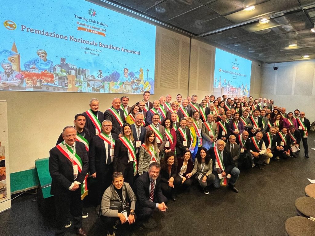 Il Touring Club Italiano premia 281 Bandiere Arancioni,tra cui Petralia Sottana,unica in Sicilia