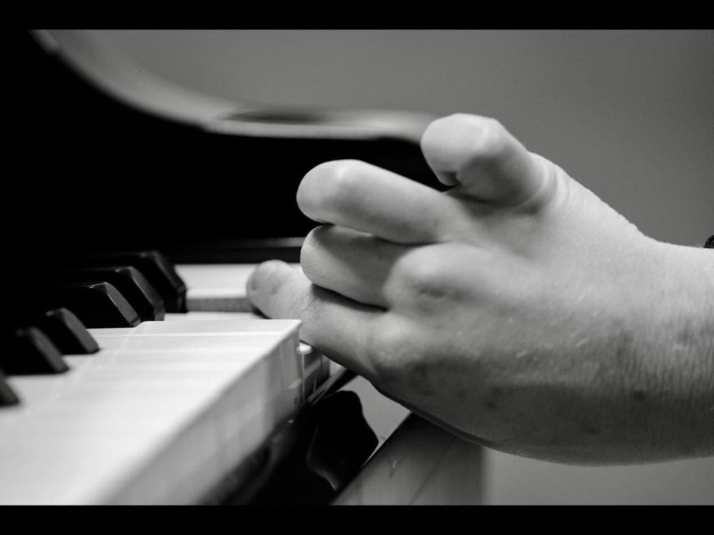 Dalla musicoterapia alla fotografia con “Infinitamente”. In mostra gli scatti di Renato Pantaleo da Artètika