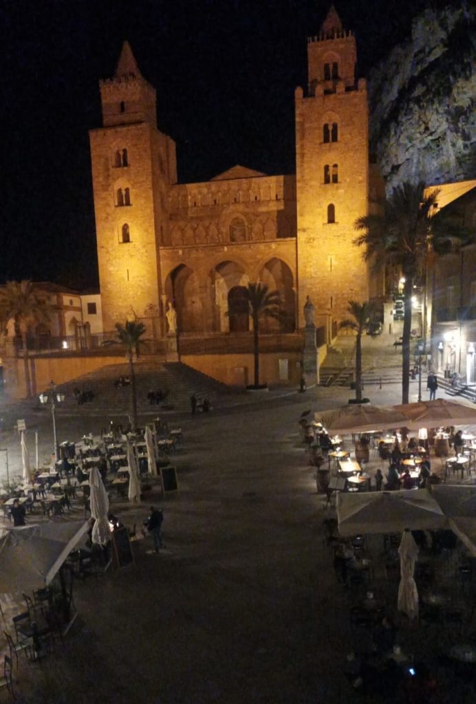 Earth Hour 2024. A Cefalù si spegne piazza Duomo
