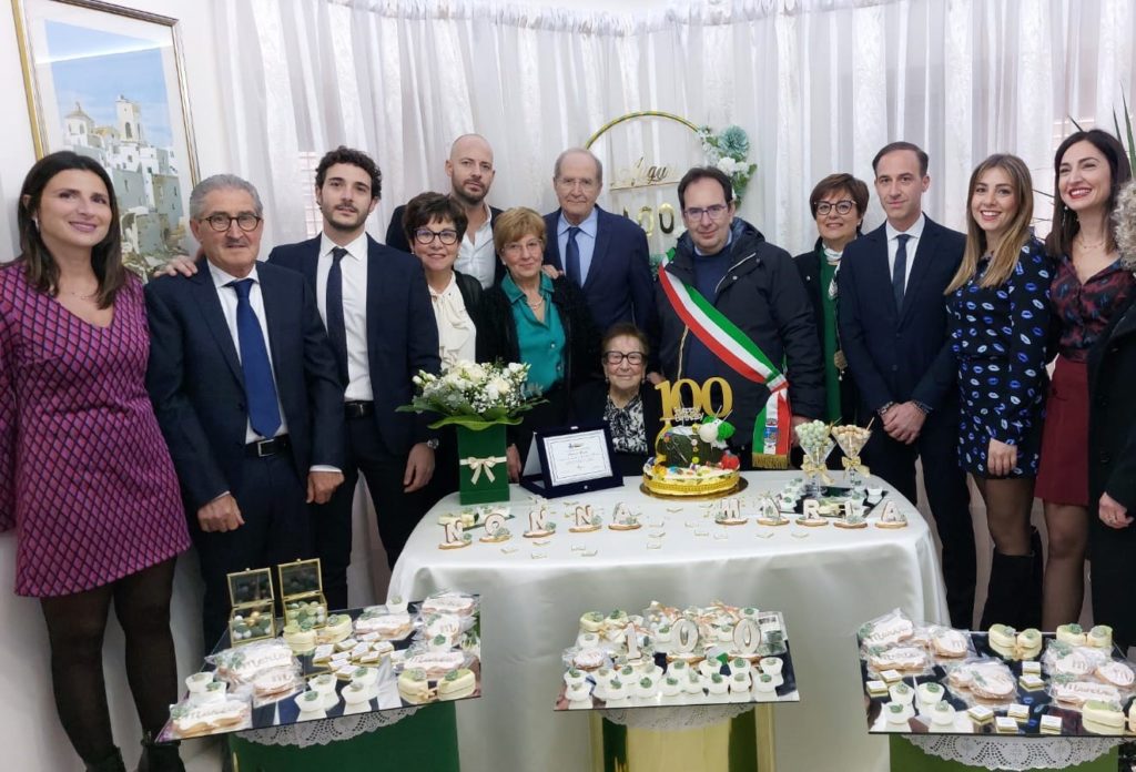 Gangi festeggia i 100 anni di nonna Maria Mocciaro