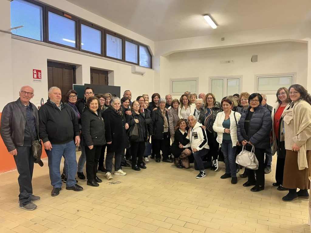 Laboratori, cineforum e gite per gli anziani di Termini