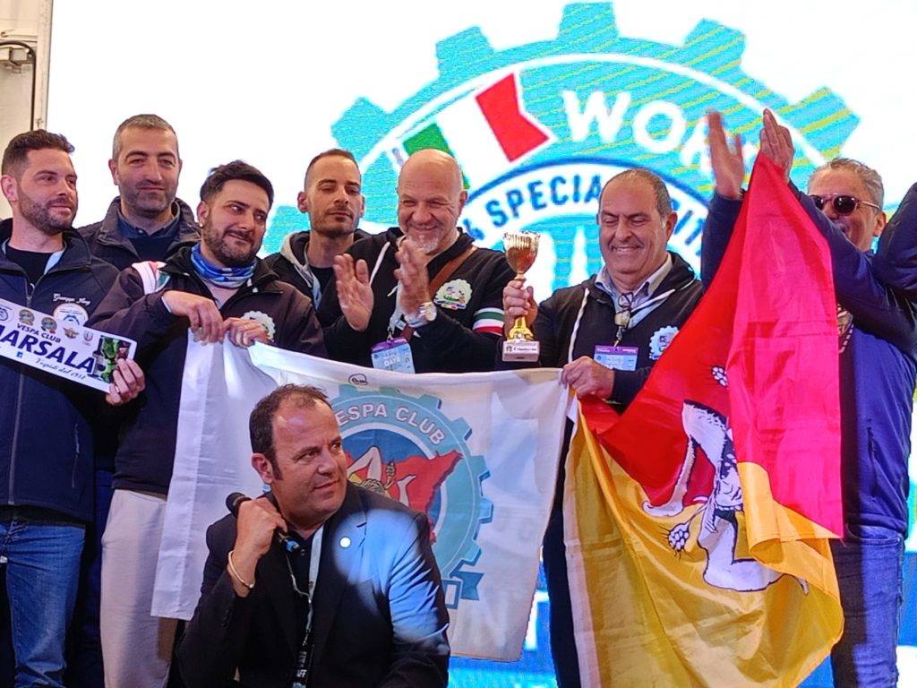 Vespa Club Termini oro nella categoria turistica al Raduno Mondiale di Pontedera