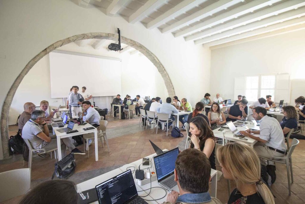 Formazione per docenti e sfide tra studenti Amazon Web Services apre una “finestra” su Palermo