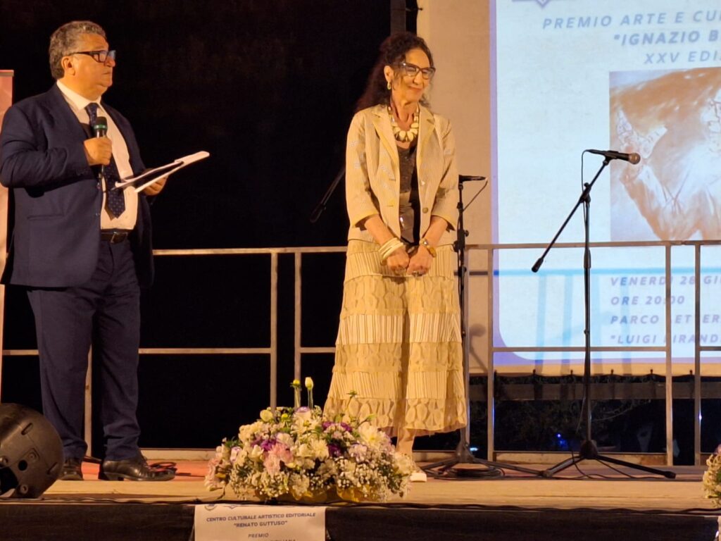 Parco Letterario L.Pirandello Caos. Premio a Margherita Neri Novi