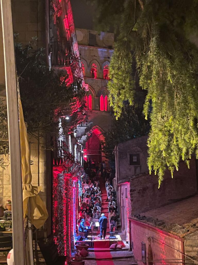 Notte romantica anche a Gangi con Neja