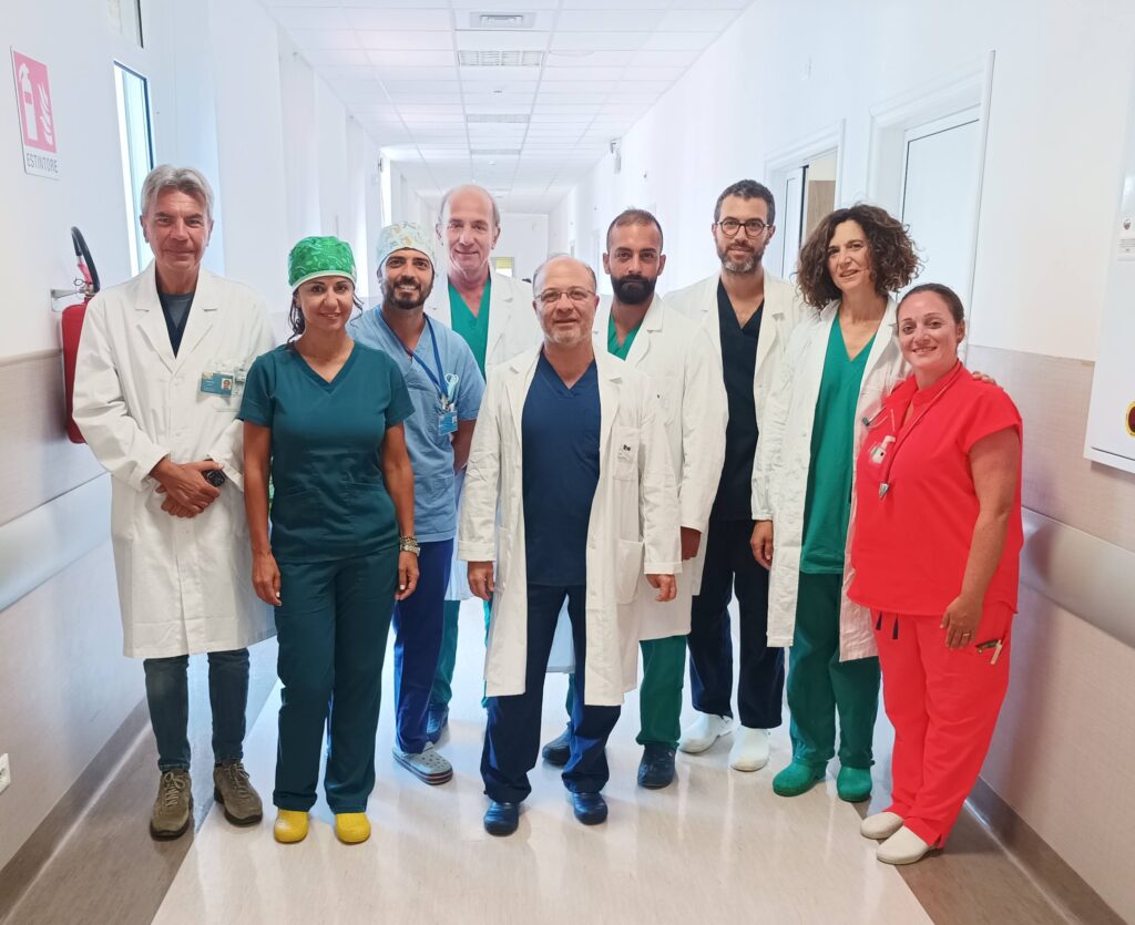 Sistema robotico Mako all’ospedale Ingrassia: 80 interventi di protesi di ginocchio e anca in 7 mesi di attivita’