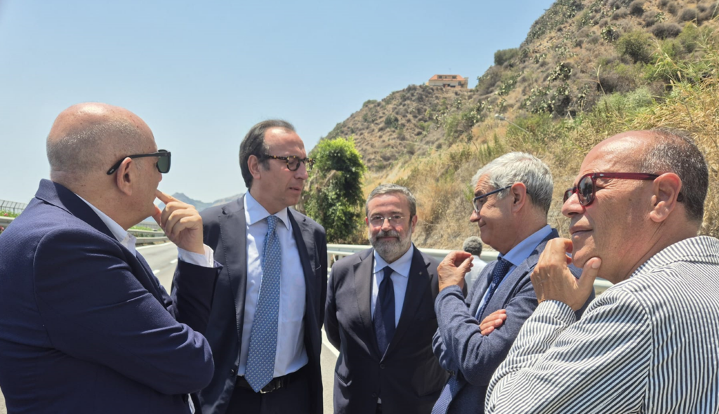 A18, riapre tratto interessato dalla frana di Letojanni