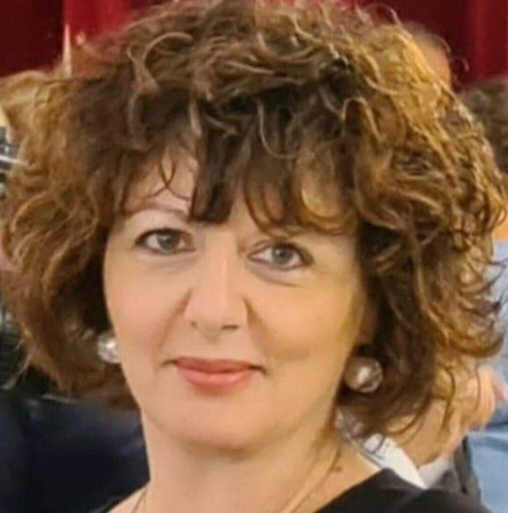 Alla poetessa castelbuonese Cinzia Pitingaro,il Primo Premio per il libro di poesie in dialetto siciliano