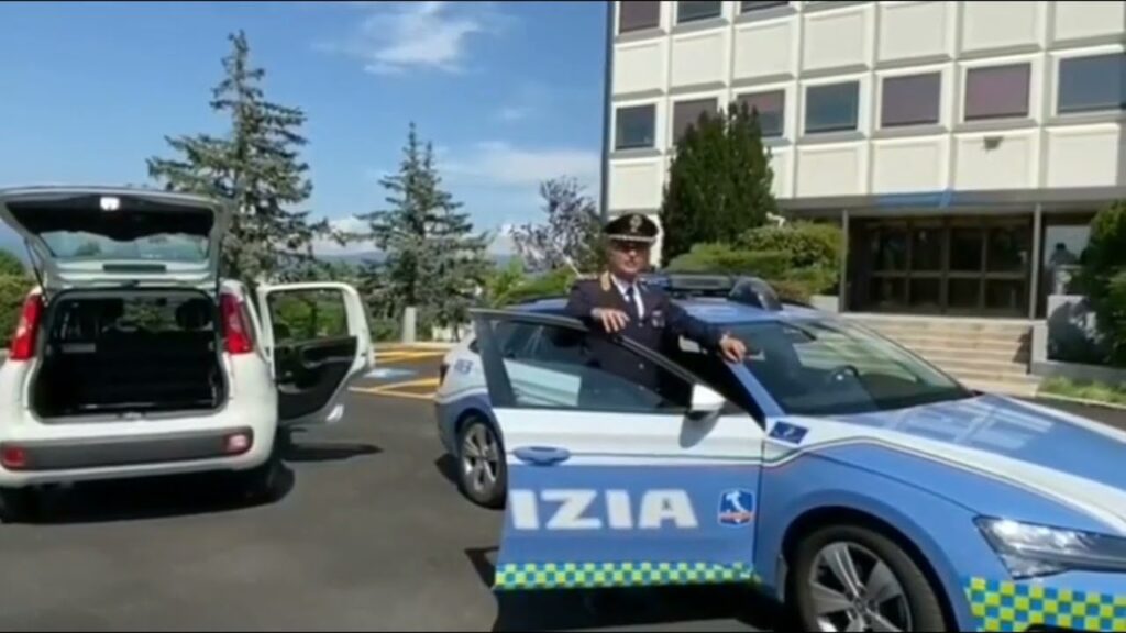 #SENONTIPORTONONPARTO: LO SPOT DELLA POLIZIA  CONTRO L’ABBANDONO DEGLI ANIMALI