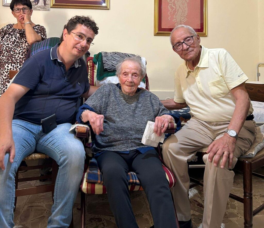 Castellana Sicula, 102 anni per la signora Domenica Fustaino