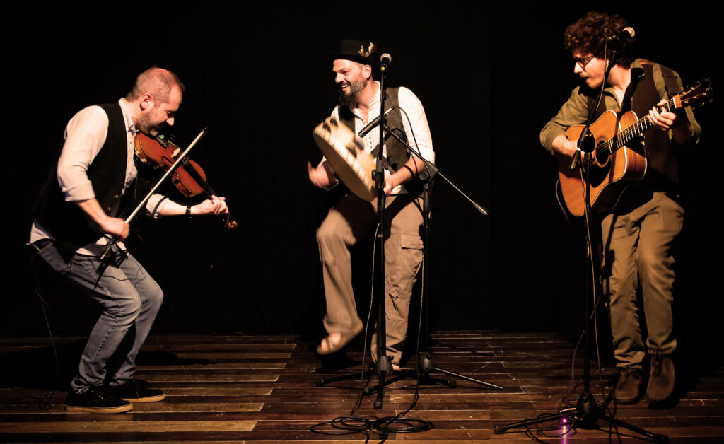 Castello di Roccella. Le musiche del trio Tavola Tonda