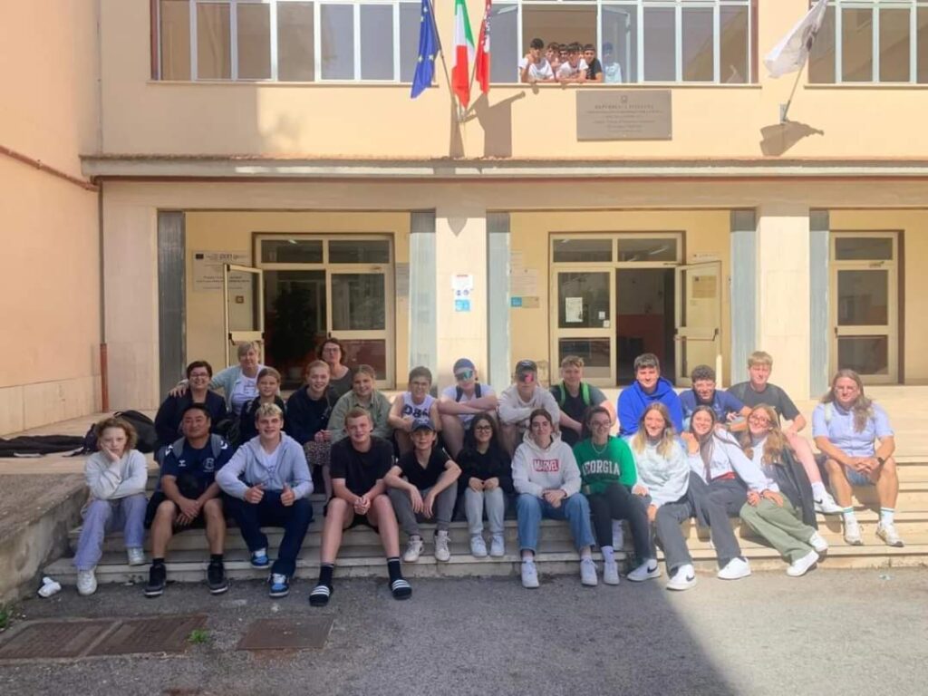 Un abbraccio di culture: Sicilia e Danimarca si incontrano all’ISIS “G.Salerno” di Gangi tramite l’Erasmus+