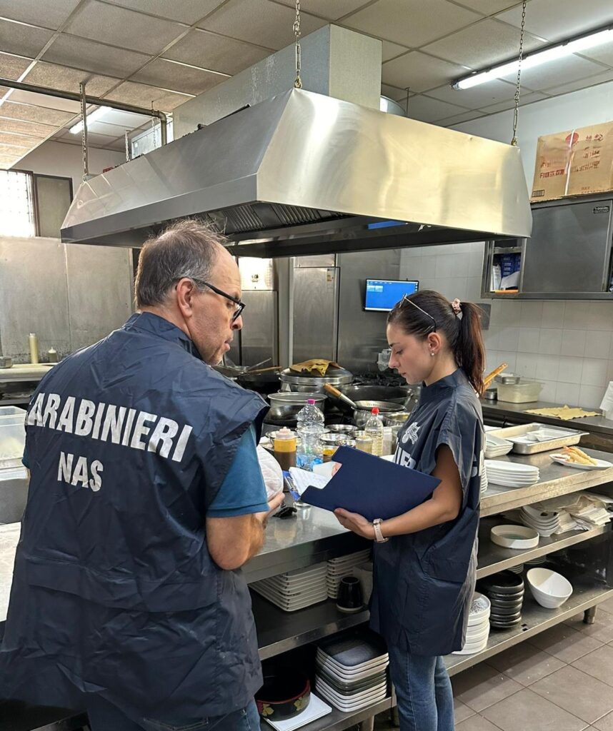 CONTROLLI NEL SETTORE ALIMENTARE DEL NAS DI PALERMO NEI RISTORANTI DELLA CITTÀ: SEQUESTRI E SANZIONI