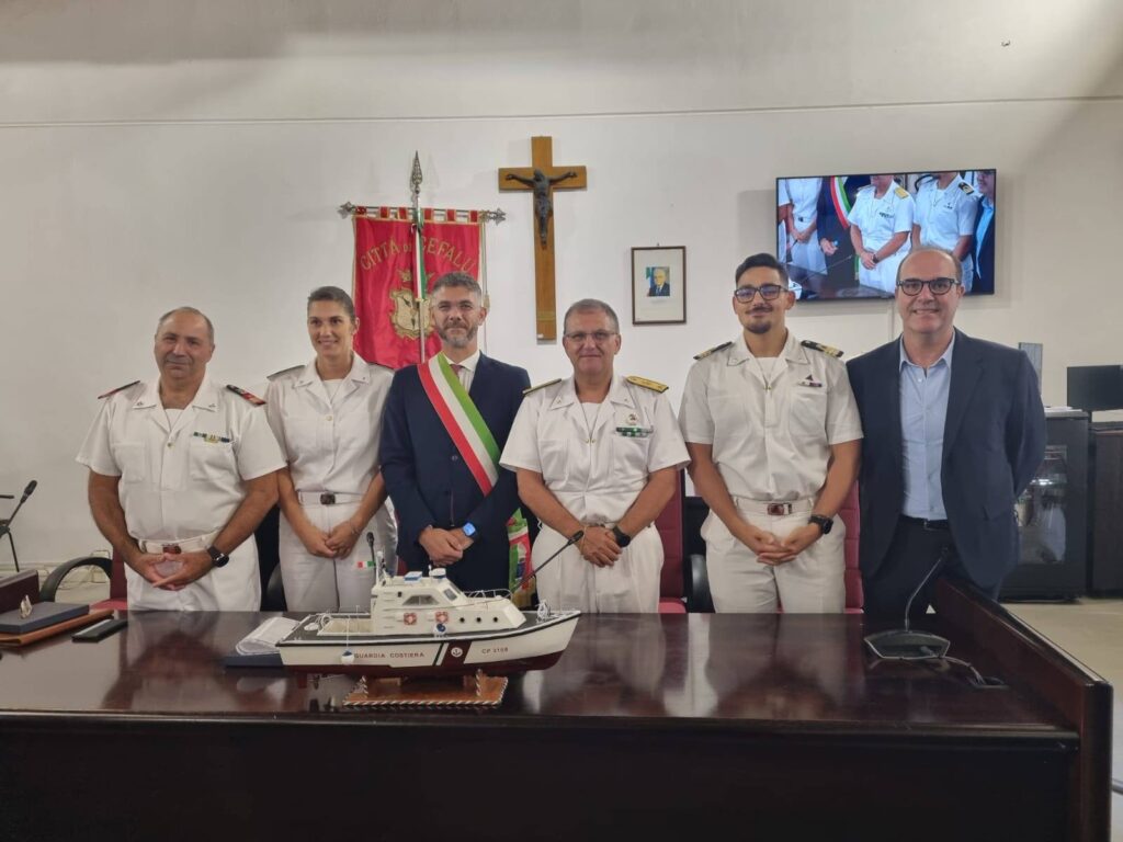 Giovanna Palanga nuovo comandante Ufficio locale marittimo di Cefalù