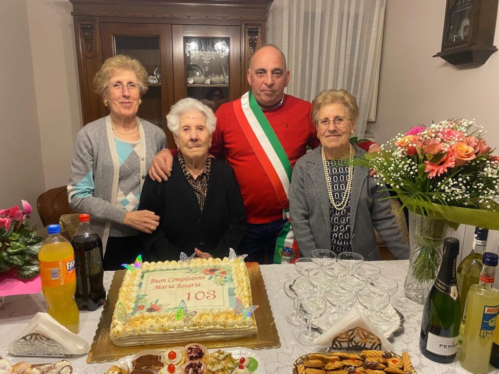 Geraci Siculo festeggia un’altra ultracentenaria:103 anni per la signora Maria Rosaria Macaluso