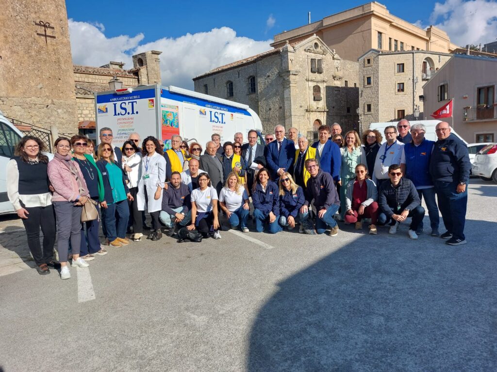 Gangi,record di prestazioni all’Open Day oltre 600 esami a bordo dei camper dell’Asp e Lions
