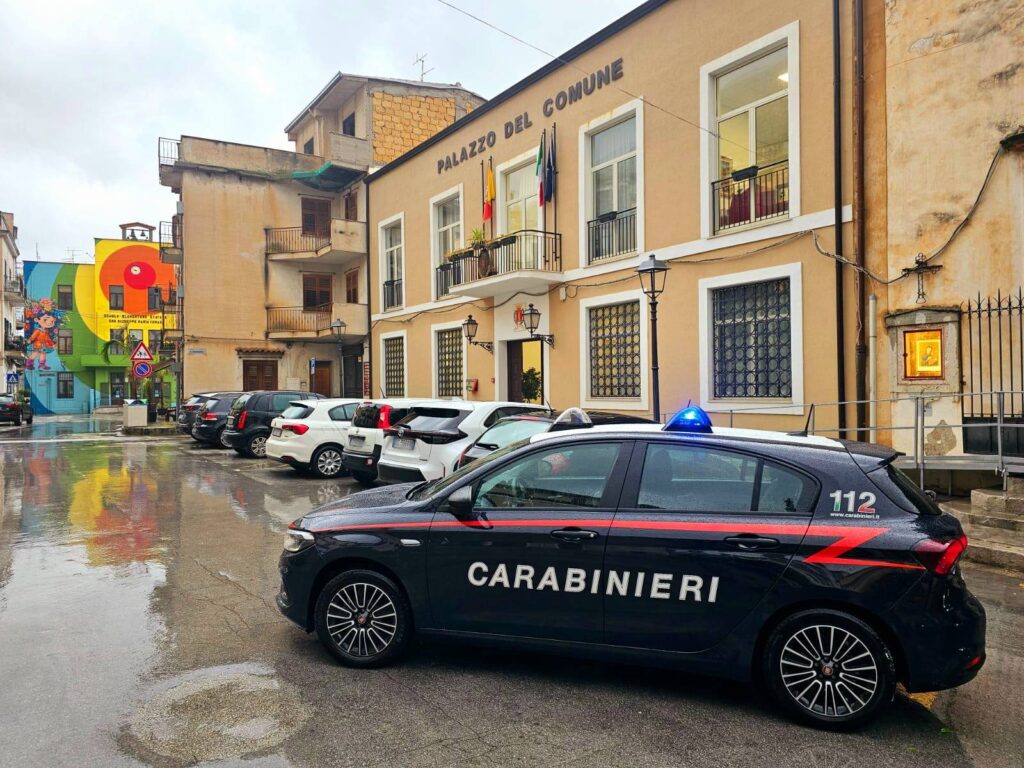 Viola il divieto di avvicinarsi all’ex,in manette 24enne 