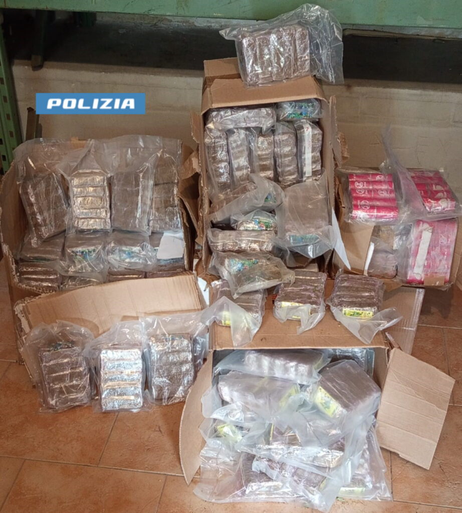 La Polizia arresta un corriere della droga con 80 chili di hashish