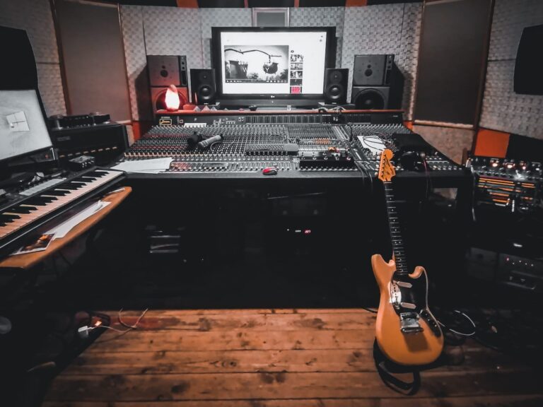 Lo studio di registrazione  The Cave Studio compie 25 anni