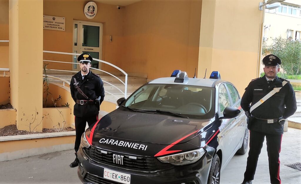 Cocaina nascosta tra le ghirlande natalizie: arrestato un 61enne
