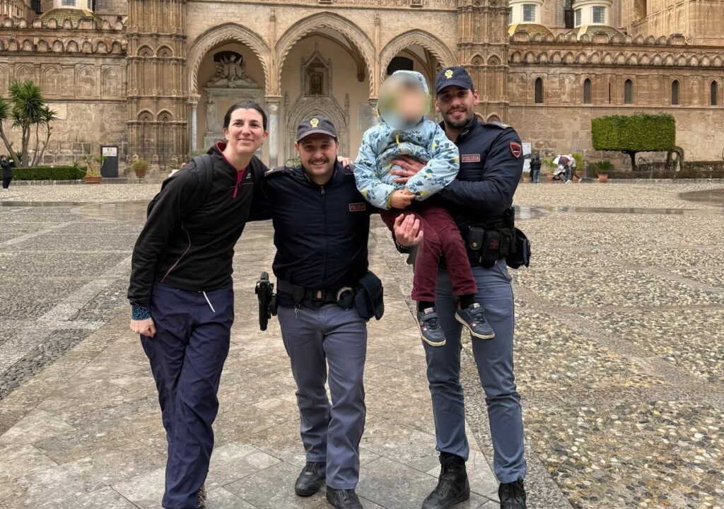 La Polizia ritrova un bambino che si è era smarrito