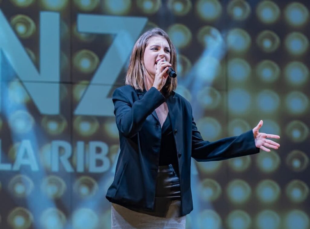 La cantante Angelica Rossi al prestigioso premio intitolato a Mia Martini