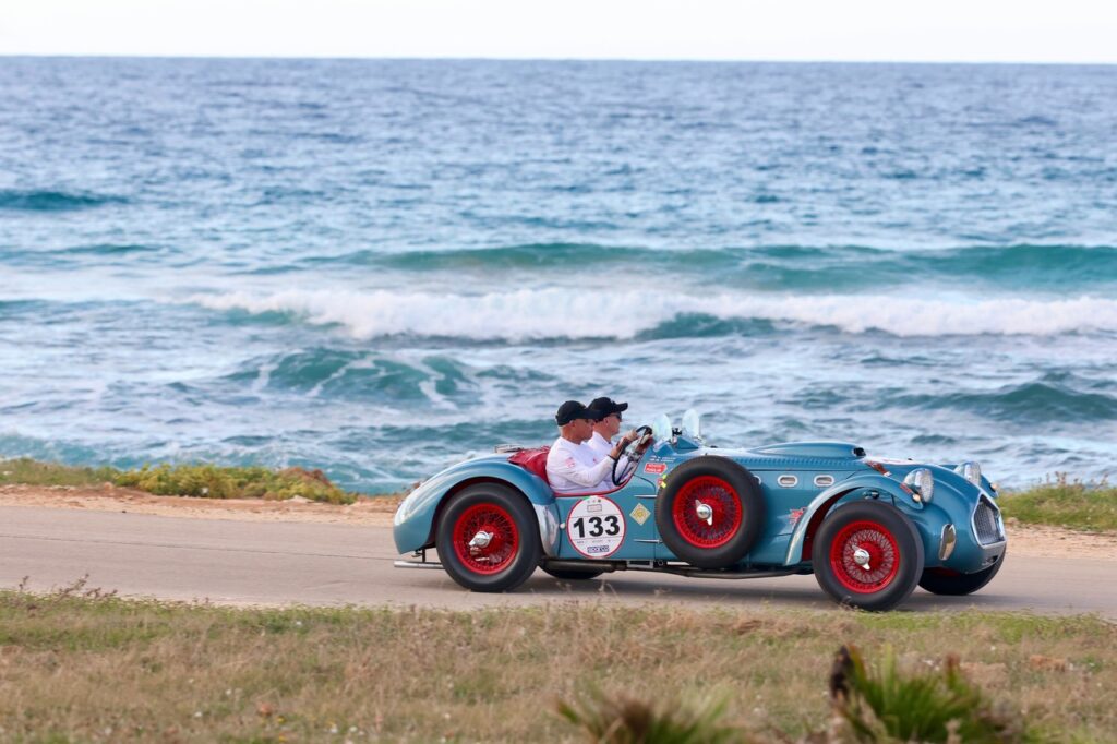La Targa Florio Classica passa a Selinunte, quando la leggenda omaggia la storia