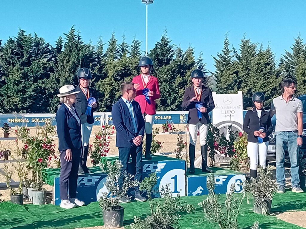 Successi e nuove promesse: l’Ippo Club Cefalù protagonista al Campionato Regionale Salto Ostacoli 2025.