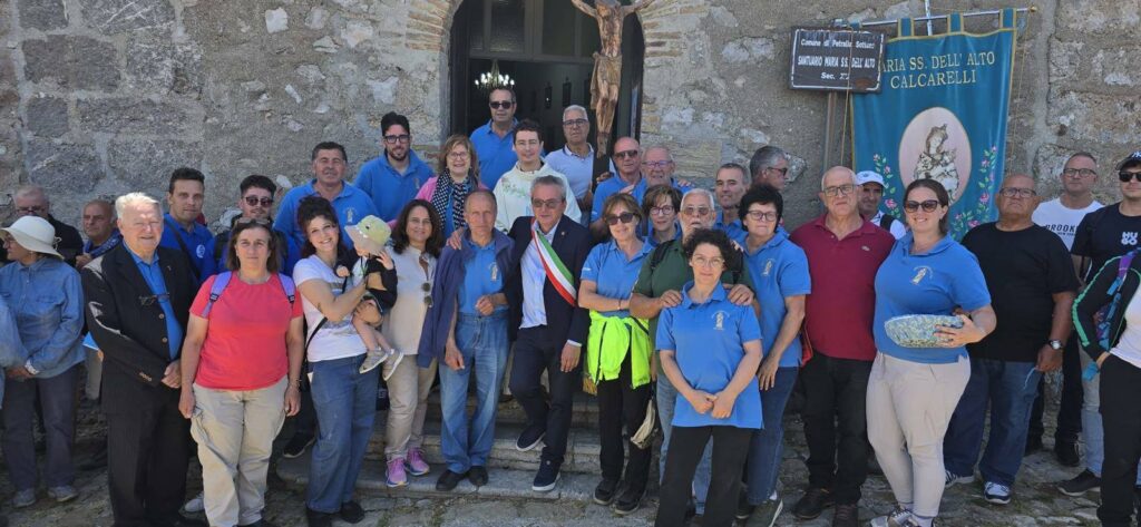 Santuario della Madonna dell’Alto,oggi in festa con i fedeli di Castellana Sicula