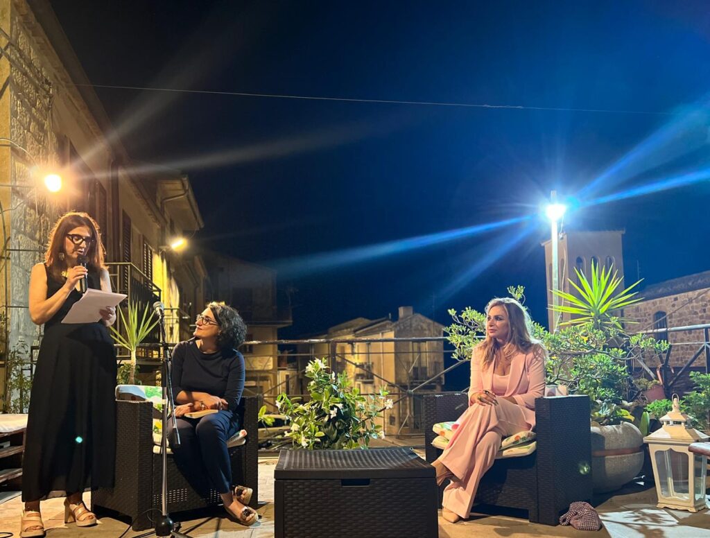 Grande partecipazione per la presentazione del libro di Antonella Di Bartolo a Blufi