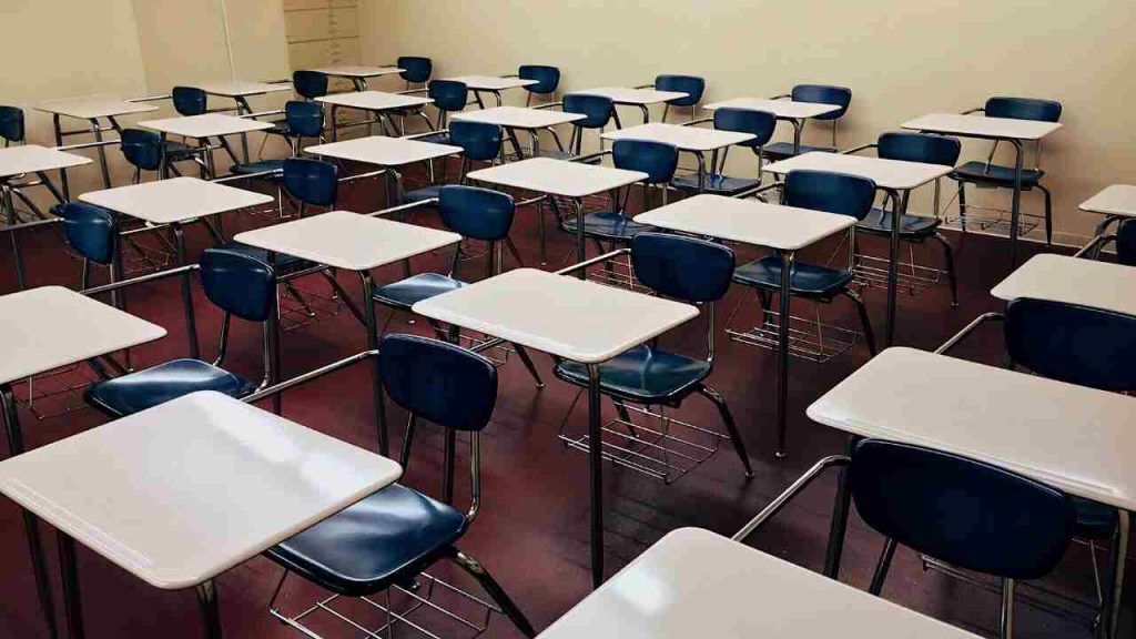 Rivoluzione SCUOLA, da settembre cambia tutto | I genitori si oppongono al ‘vecchio sistema’, ecco i nuovi scenari