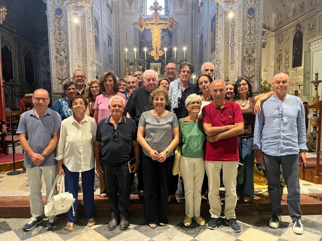 La 3A del Mandralisca (anno scolastico 1980/1981) insieme a Castelbuono