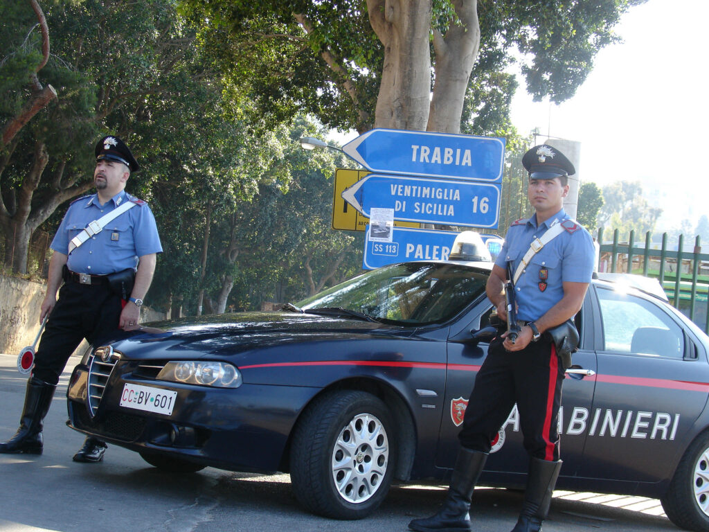 Trabia. I Carabinieri arrestano 33enne per spaccio grazie al fiuto dei cani antidroga “Nadia” e “Vero”
