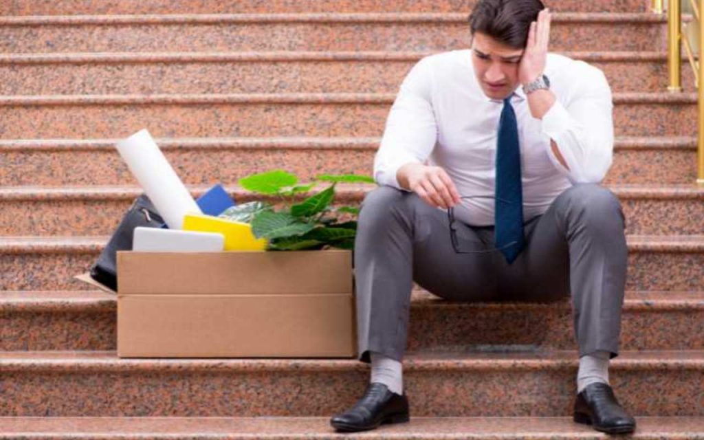 Licenziati i lavoratori italiani