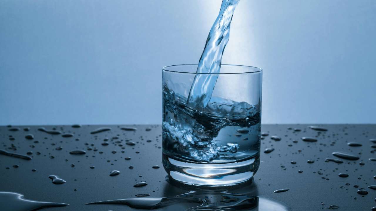 Acqua, la classifica delle migliori da acquistare - madonielive.com - 20251010