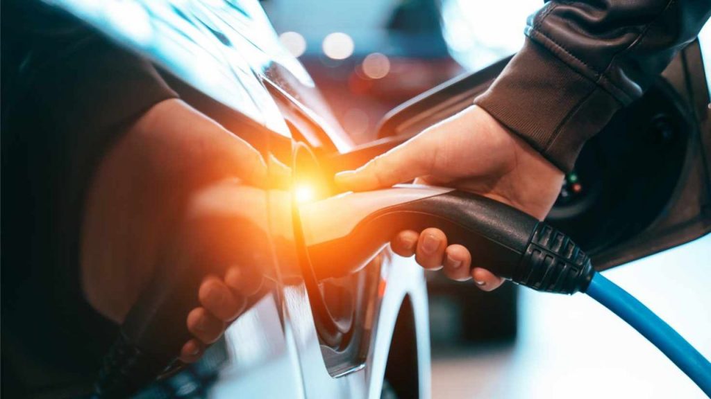 Auto elettrica (Canva) Madonielive.com