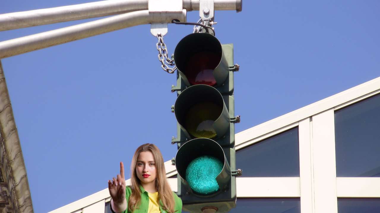 Stop al semaforo verde