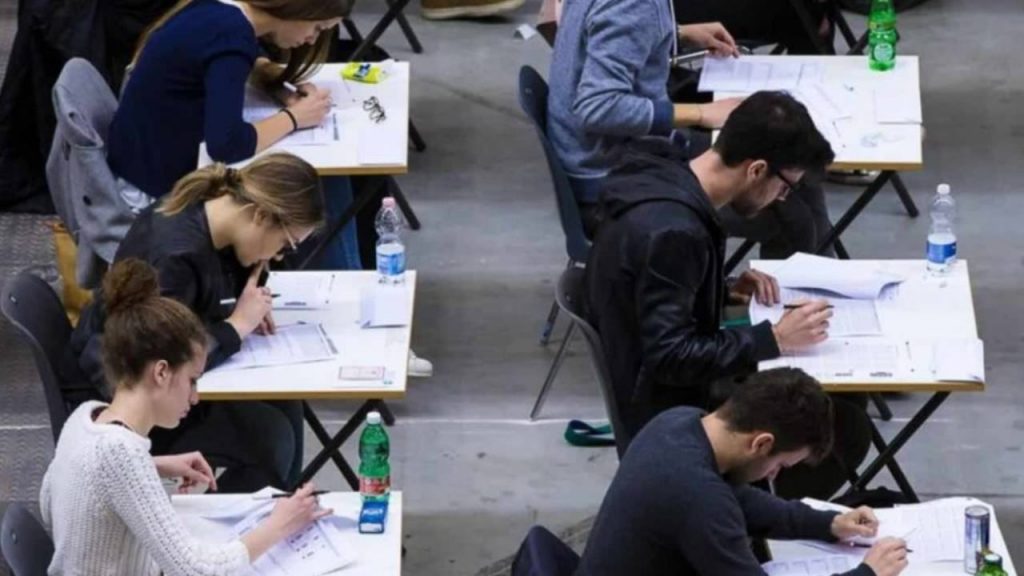 Studenti a scuola (canva) Madonielive.com