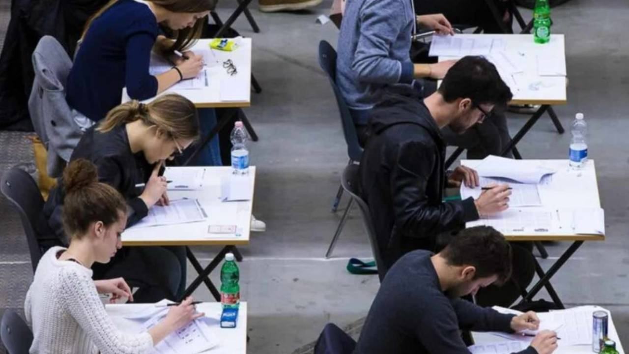 Studenti a scuola (canva) Madonielive.com