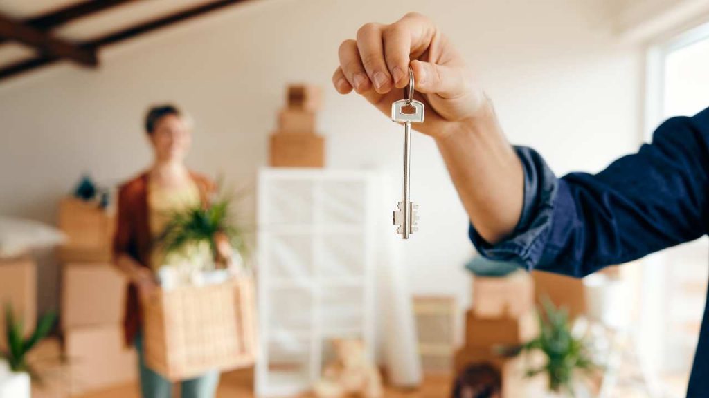 Affitto, approvata la nuova tassa: “Oltre 300€ per rimanere in casa” | Chi non la paga deve lasciare le chiavi