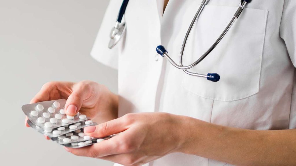 “Farmaci gratis per gli OVER 65” | Sanità, finalmente una bella notizia: una spesa in meno per milioni di italiani
