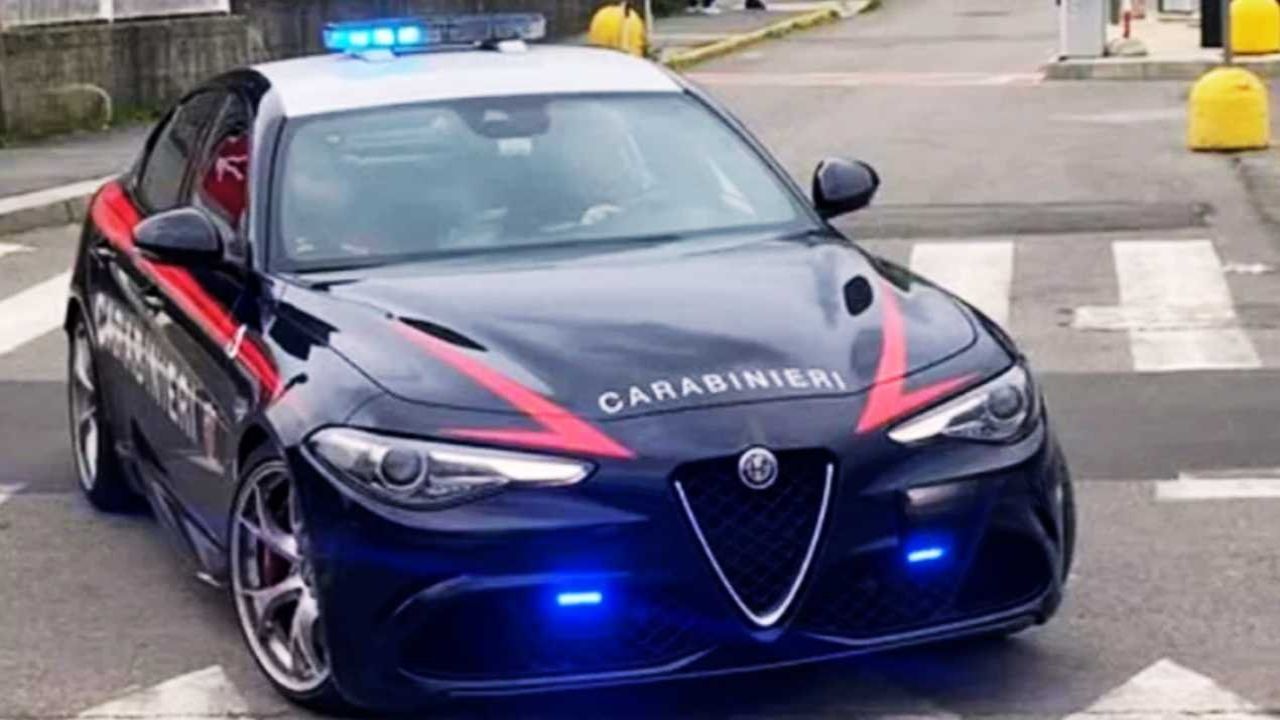 Rissa nel centro storico, paura tra i passanti: 7 coinvolti e 4 identificati dai Carabinieri grazie alle telecamere
