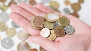 Monete in mano (pexels)