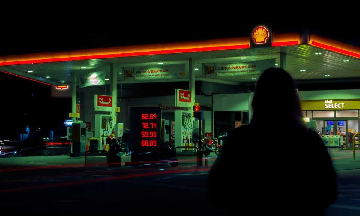 Pompa di benzina - Madonielive